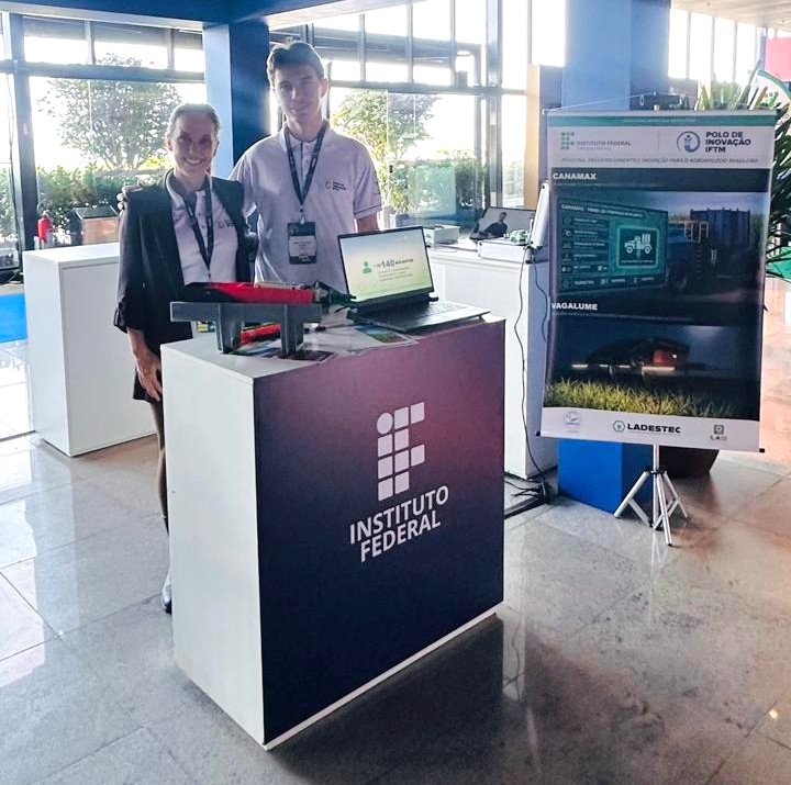 Representantes do Polo de Inovação do IFTM Uberaba no 1º Fórum de Reitores Brasil-África, em Brasília